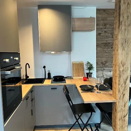 Jannseni Summer House With Ac And Free Private Parking Παρνού